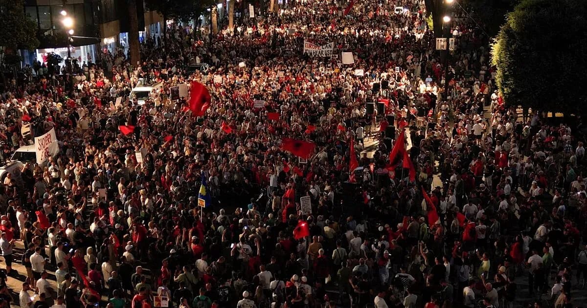 Νέες διώξεις στην Αλβανία για το ξενοδοχείο Ιβάνκα-Κούσνερ