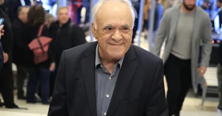 Ο Δραγασάκης επιστρέφει στη Βουλή ως ανεξάρτητος