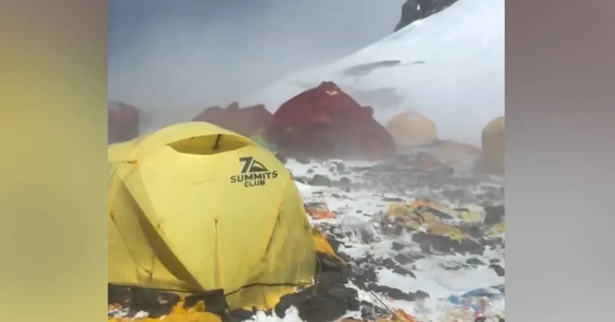 Το Camp IV του Έβερεστ έχει γίνει τεράστιος σκουπιδότοπος