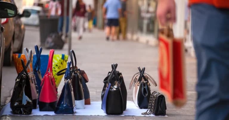 Κατάσχεση 20.000 απομιμητικών προϊόντων σε Θεσσαλονίκη και Ρόδο