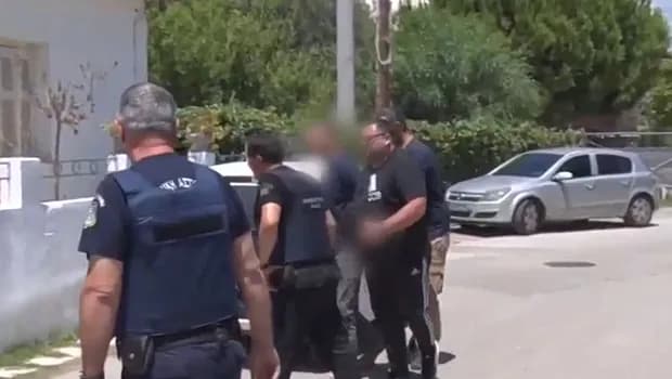 Αίγιο: Ο 65χρονος επέστρεψε στο σπίτι του διπλού φονικού