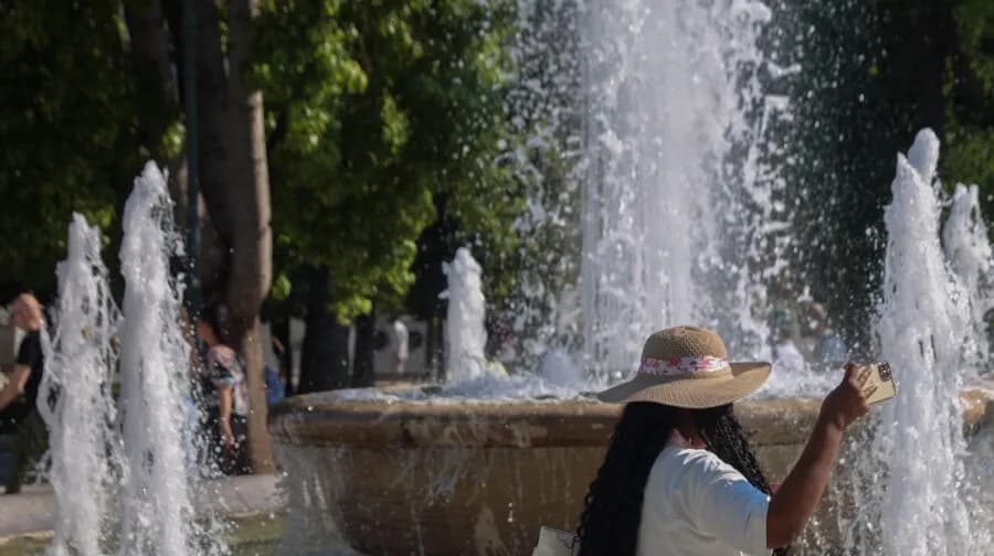 Ο Κολυδάς προειδοποιεί για ζέστη και βροχές σε 6 πόλεις