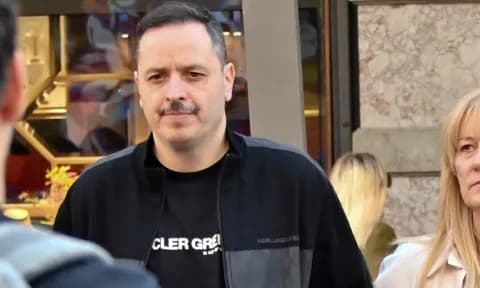 Ο Τσουβέλας και η Καρύδη κινούνται νομικά για σεξιστικά σχόλια