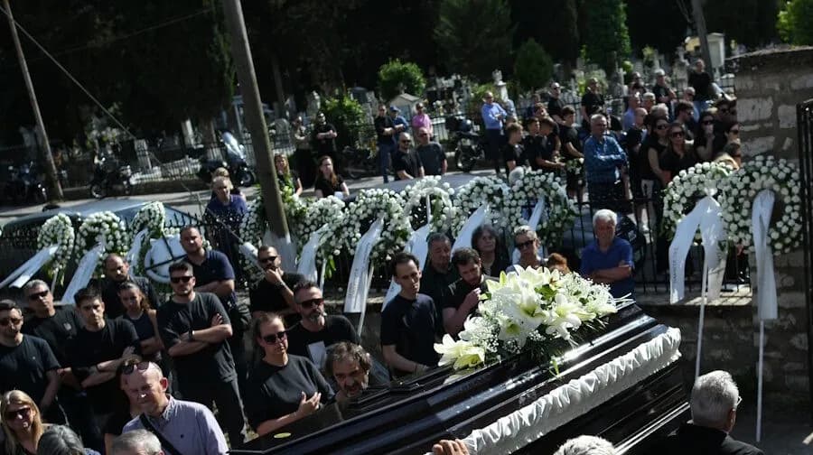 Το τελευταίο αντίο στον Μάριο Οικονόμου στα Ιωάννινα