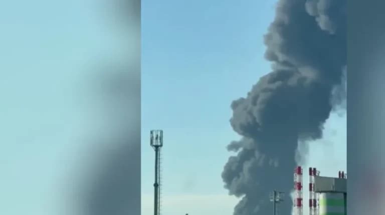 Η Ουκρανία βομβαρδίζει την Αγία Πετρούπολη με 370 drones