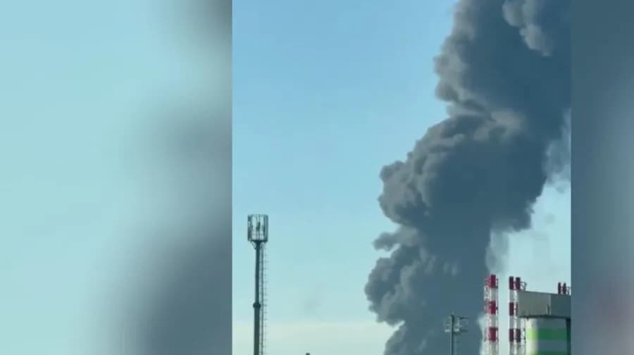 Η Ουκρανία βομβαρδίζει την Αγία Πετρούπολη με 370 drones