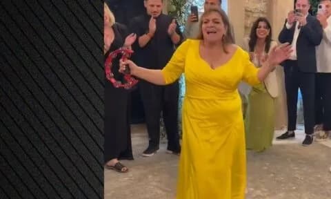 Η Βίκυ Σταυροπούλου χόρεψε στον γάμο της κόρης της
