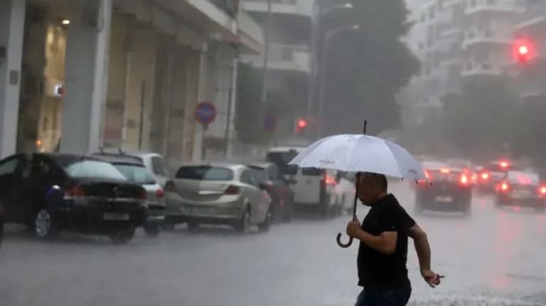 Οι ψυχρές μάζες φέρνουν καταιγίδες και χαλάζι την Παρασκευή