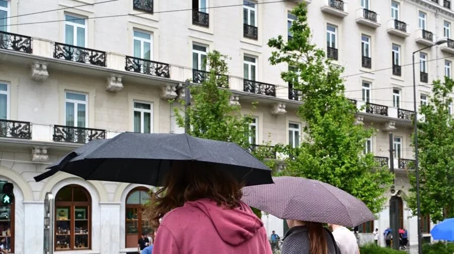 Βροχές στην Αττική Παρασκευή και Σάββατο — ανάσα από τις φωτιές