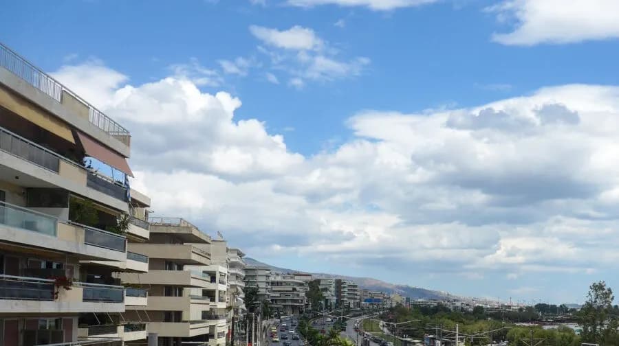 Η οσμή που ανησύχησε την Αθήνα: Πλοίο LPG κοντά στη Σαλαμίνα