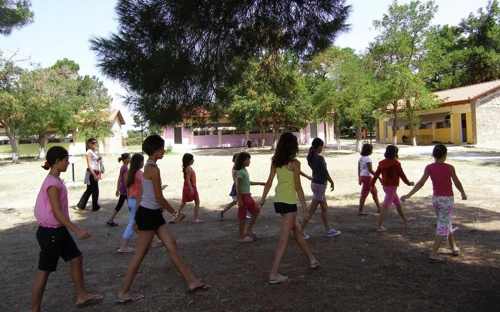 Το κατασκηνωτικό πρόγραμμα ΔΥΠΑ: παράταση ενστάσεων ως Τρίτη