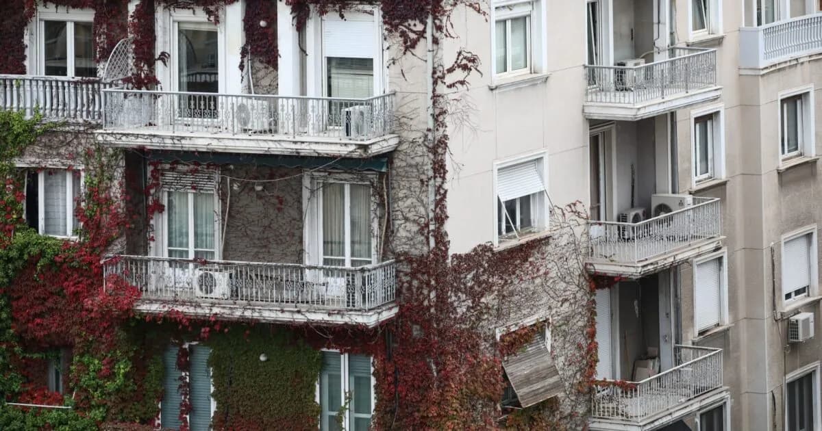 Η ΓΣΕΒΕΕ προειδοποιεί για κινδύνους στο «Εξοικονομώ»