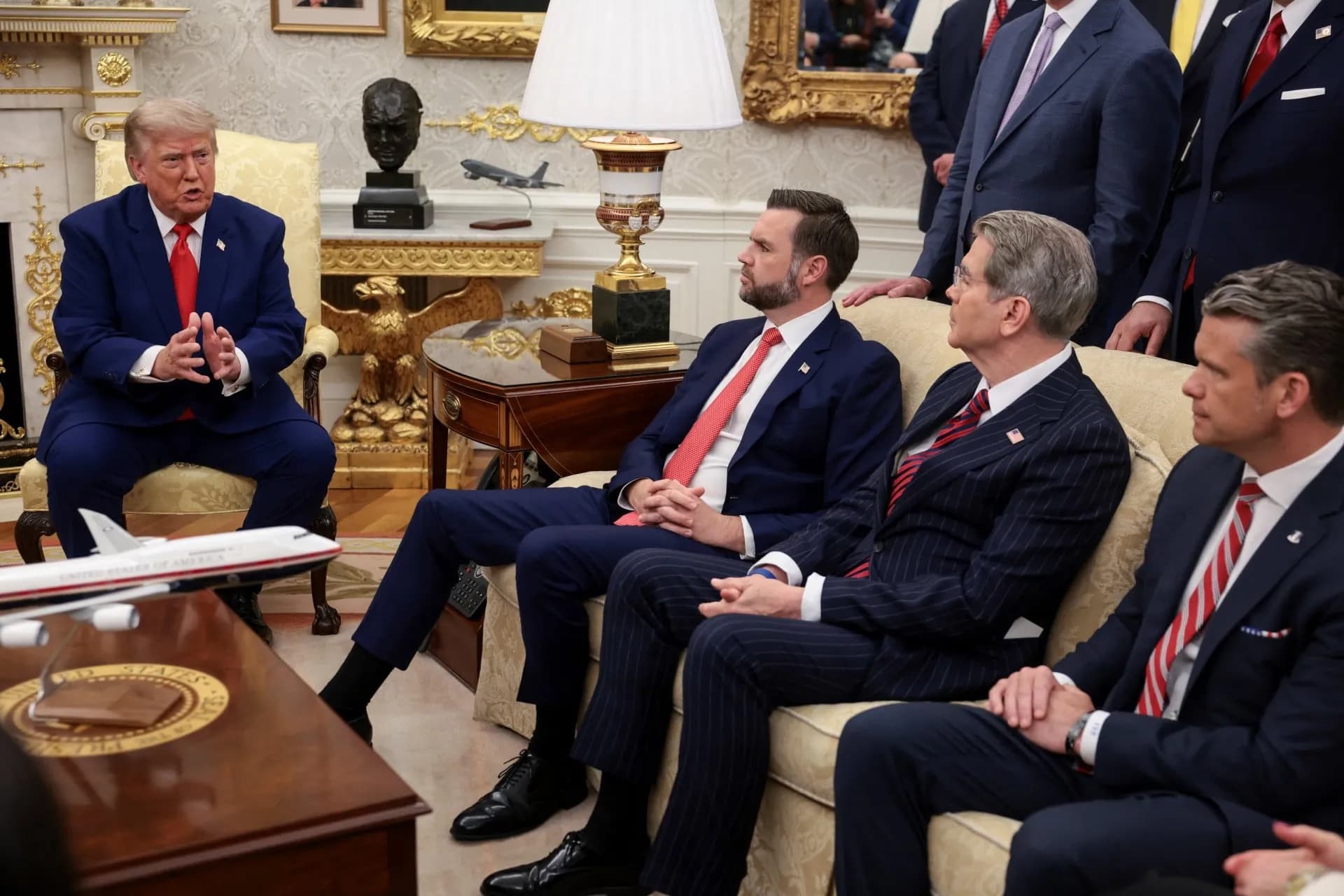 Ο Τραμπ δίνει «πράσινο φως» για πτήσεις ΗΠΑ προς Λίβανο