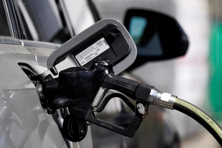 Η τιμή της βενζίνης στις ΗΠΑ ξεπέρασε τα 4 δολάρια