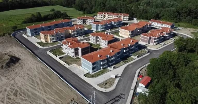 Η ΔΥΠΑ παραδίδει τις πρώτες εργατικές κατοικίες στα Γρεβενά