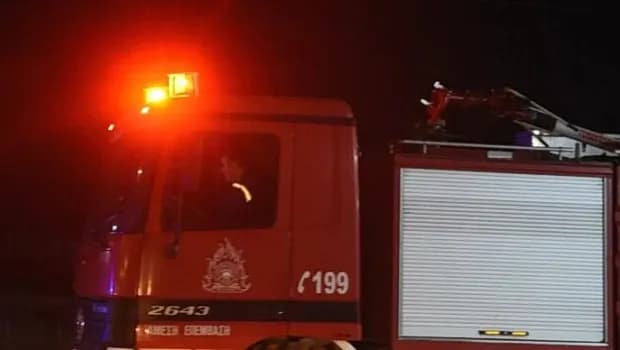 Πυρκαγιά στην Καλλιθέα: Ο 70χρονος χωρίς τις αισθήσεις του
