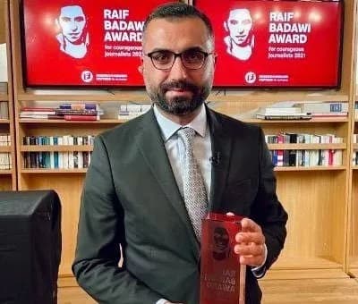 Ο Οζγκιούρ Οζέλ εγκαταλείπει το CHP, ιδρύει νέο κόμμα