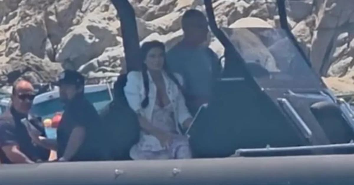 Η πρέσβης Κίμπερλι Γκιλφόιλ επέστρεψε στη Μύκονο, στο Nammos