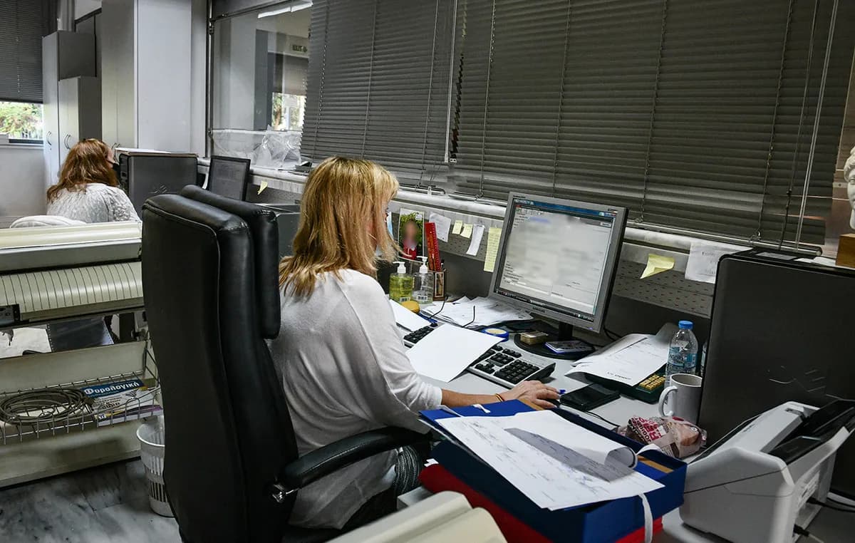 Η ΑΑΔΕ εξετάζει παράταση στις φορολογικές δηλώσεις
