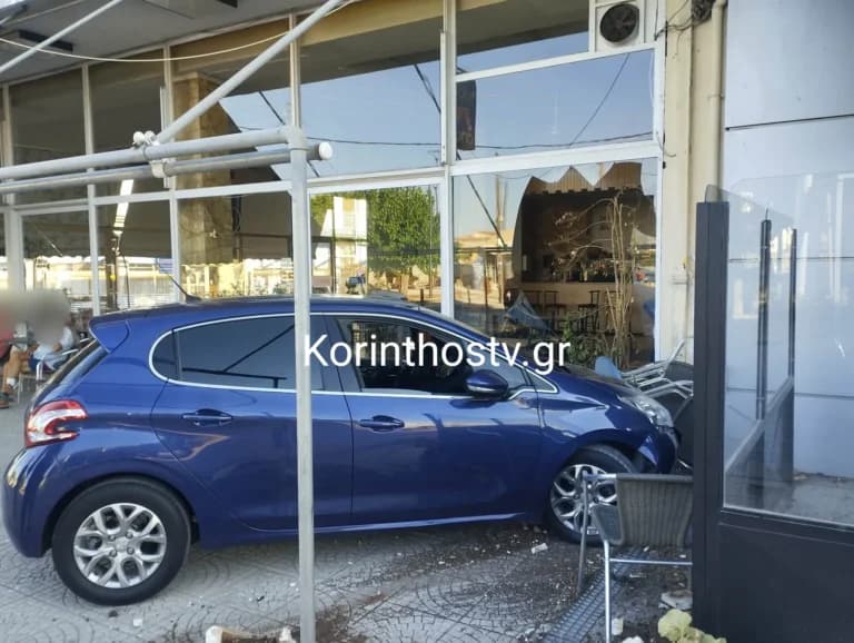 Τροχαίο στον Άσσο Κορινθίας: Ι.Χ. έπεσε πάνω σε καφενείο