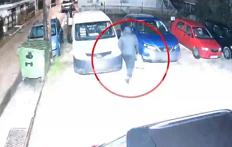 Εμπρηστική επίθεση σε βάρος διαφημίστριας στη Λάρισα