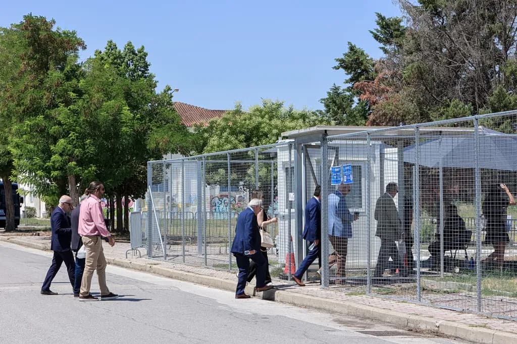 Η δίκη για την τραγωδία στα Τέμπη συνεχίζεται στη Λάρισα