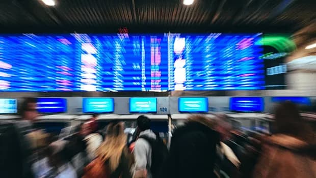 Οι καθυστερήσεις πτήσεων «πονοκέφαλος» για τα αεροδρόμια