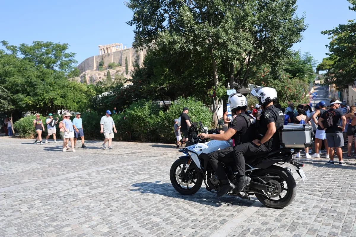 Ο 60χρονος διώκεται για το μαχαίρωμα στην Ακρόπολη