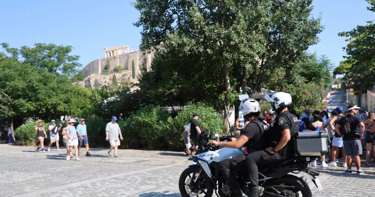 Ακρόπολη: Επίθεση με μαχαίρι τραυμάτισε δύο τουρίστες