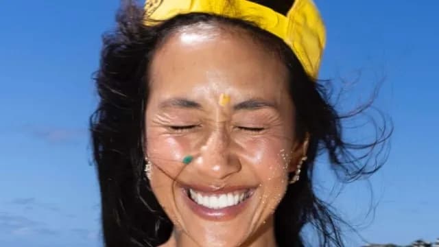 Summer skincare: Οι κανόνες για λαμπερή επιδερμίδα το καλοκαίρι