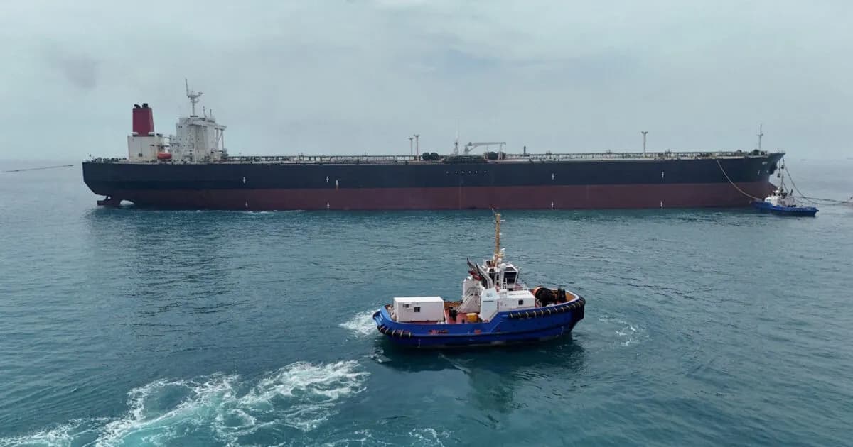 Μειώνεται η κυκλοφορία πλοίων στα Στενά του Ορμούζ
