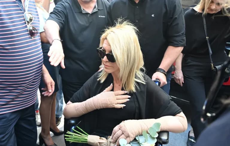 Η Αφροδίτη Νέστορα παίρνει εξιτήριο από το νοσοκομείο