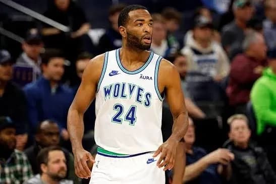 Ο Τι Τζέι Γουόρεν αποχαιρετά το NBA και πάει στην Παρί