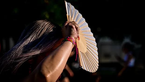 Υποχρεωτικά τα μέτρα προστασίας εργαζομένων από τον καύσωνα