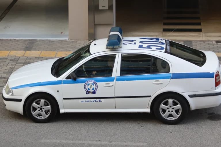 Θρίλερ στο Παγκράτι: Σορός άνδρα σε διαμέρισμα