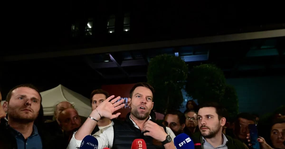 Ο Κασσελάκης σαρκάζει τις παραιτήσεις βουλευτών του ΣΥΡΙΖΑ