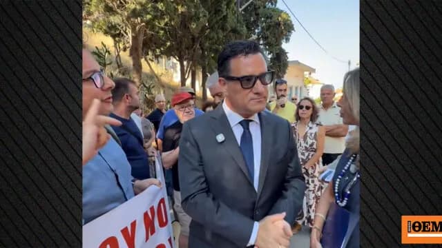 Ο Άδωνις Γεωργιάδης απαντά για τα «έξυπνα» γυαλιά Meta