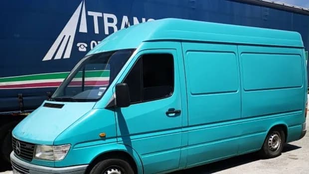 Η ΑΑΔΕ κατάσχεσε 2 τόνους ακατάλληλα γαλακτοκομικά στην Κομοτηνή