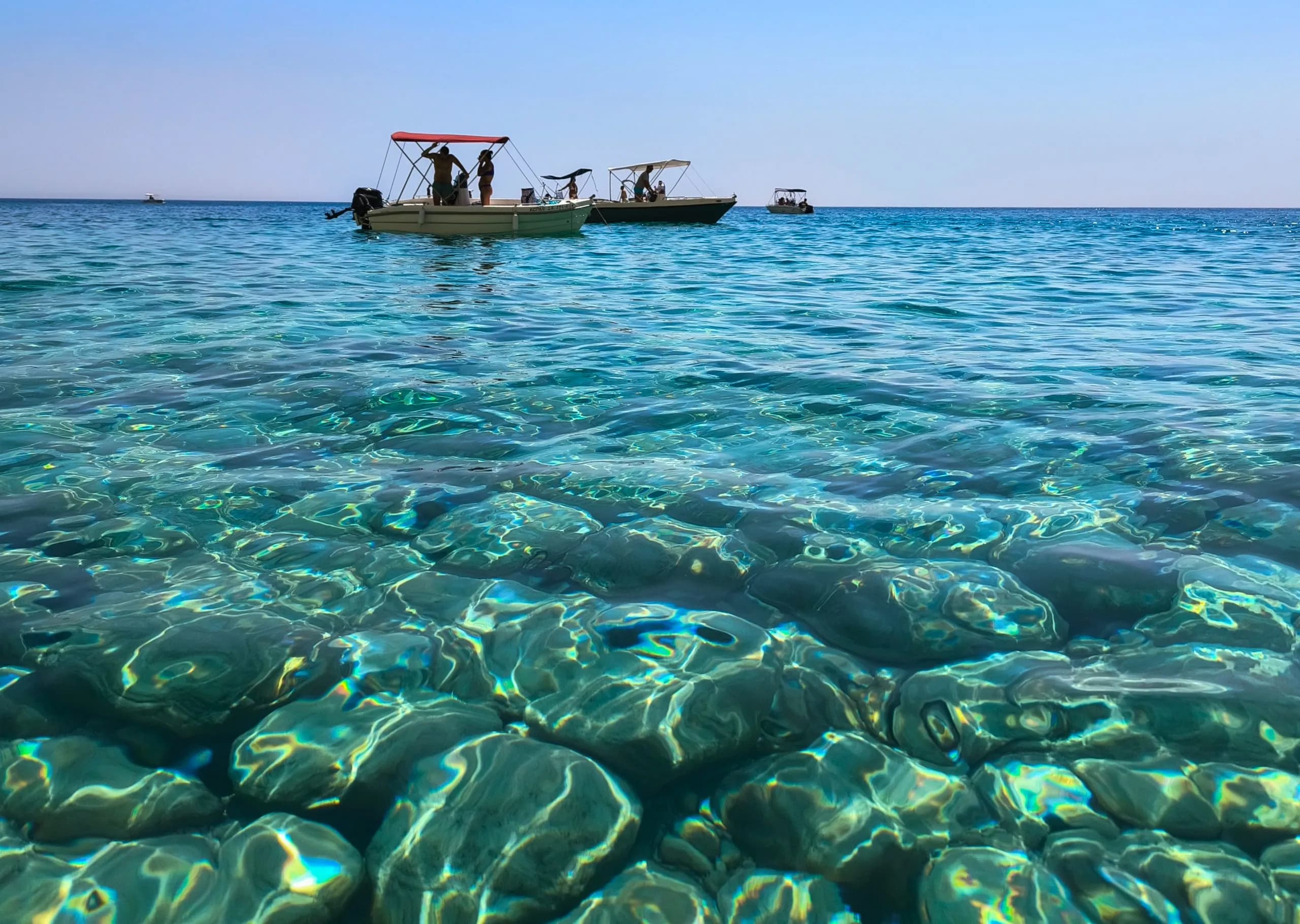 Ανατροπή λέμβου στη Σιθωνία Χαλκιδικής με 4 επιβάτες