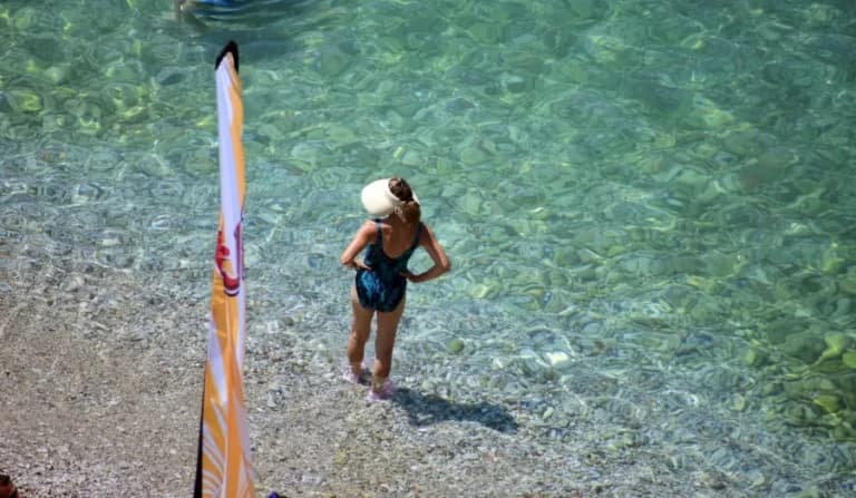 Η ζέστη φτάνει τους 37°C σήμερα, έρχονται καταιγίδες