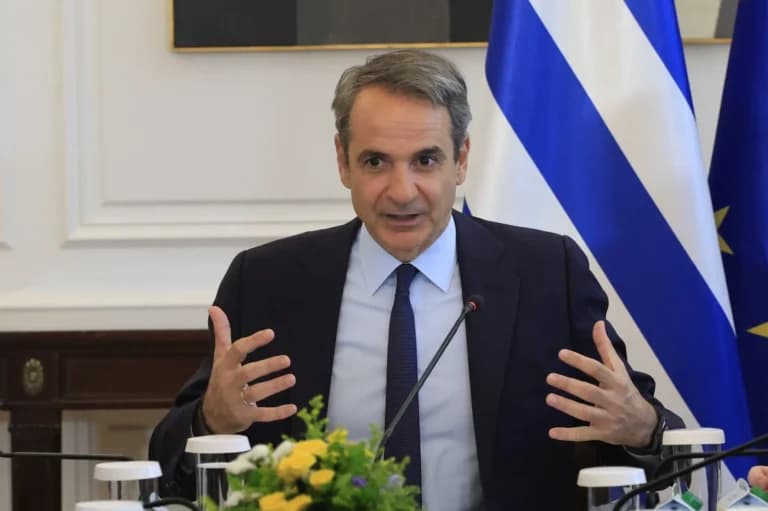 Ο Μητσοτάκης παρουσίασε το νέο τρένο στη Θεσσαλονίκη
