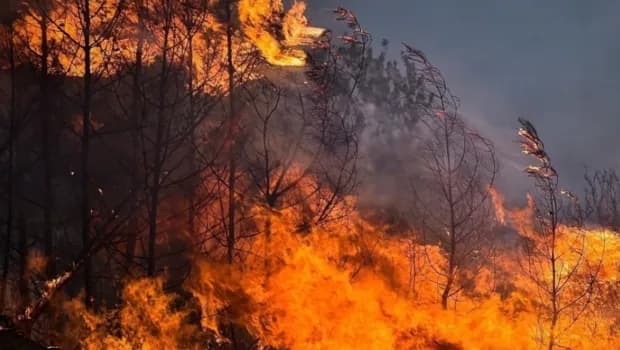 Συναγερμός για φωτιές σε Χανιά, Ρόδο, Κέρκυρα και Αττική