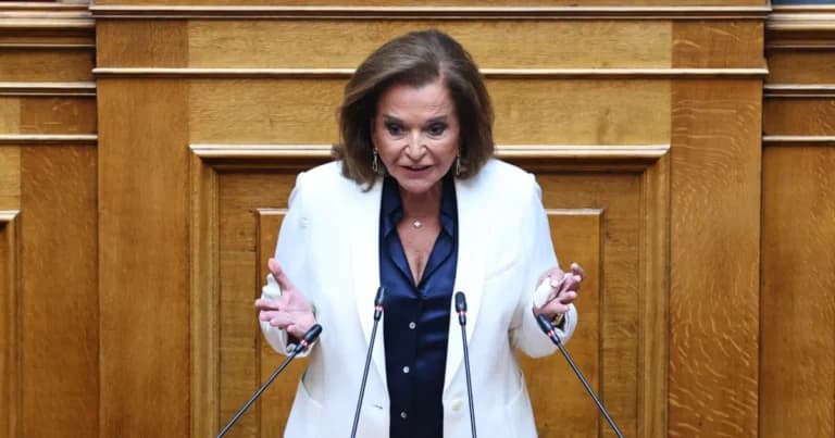 Η Μπακογιάννη κατά Σαμαρά: «Στόχος του να βλάψει τη ΝΔ»