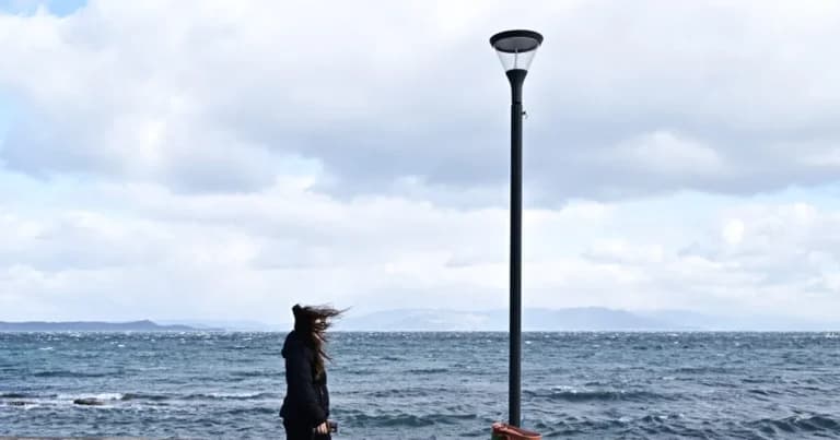 Ο κίνδυνος πυρκαγιάς αυξάνεται με ζέστη και ανέμους