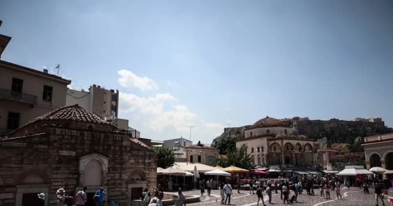 Ο συναγερμός στο Μοναστηράκι για ύποπτη βαλίτσα στην Ερμού