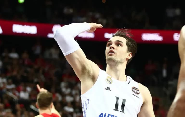 Ο Χεζόνια επιστρέφει στο NBA Υπέγραψε στους Καβαλίερς
