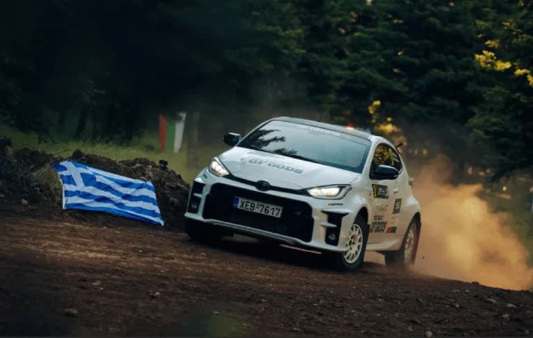 Η Toyota στηρίζει με 52 οχήματα το ΕΚΟ Ράλλυ Ακρόπολις