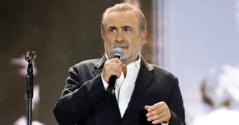 Ο Λαζόπουλος προειδοποιεί για τη Μυκονοποίηση της Πάρου