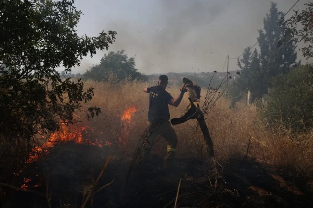 Η φωτιά στην Πυλαία Θεσσαλονίκης οριοθετήθηκε μετά από ώρες