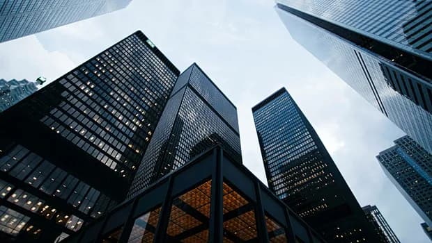 Το WEF: Οι παγκόσμιες επενδύσεις γίνονται πιο επιλεκτικές